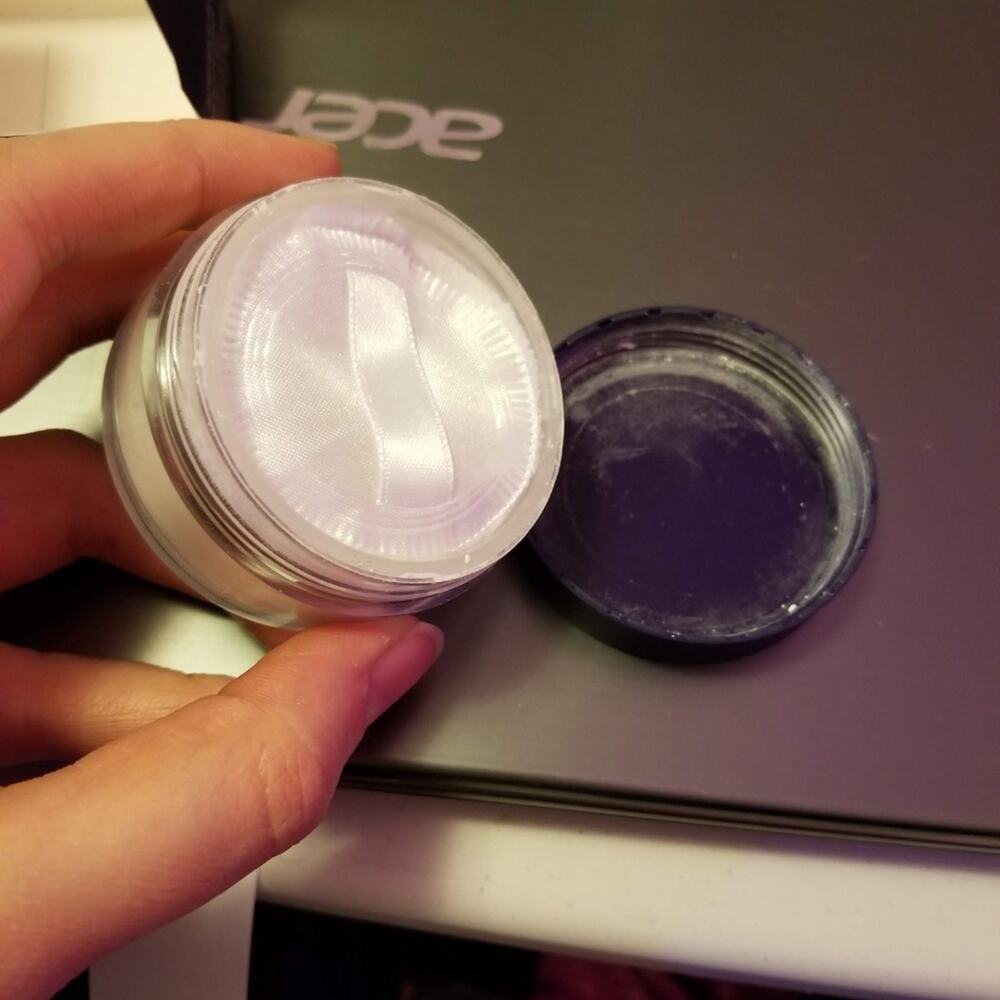 Luna by Luna Translucent Powder - Picture 3 of 5